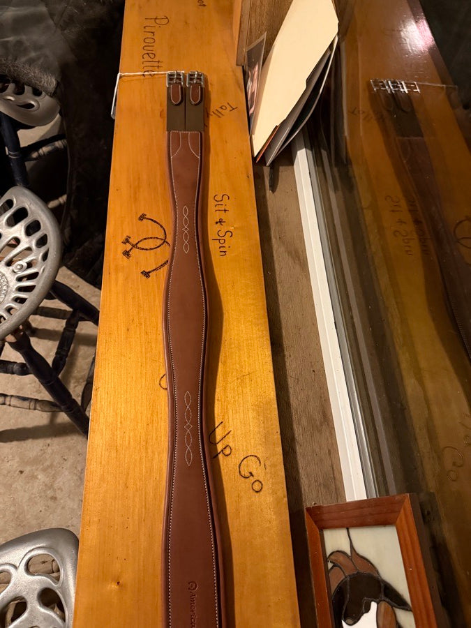 AMERICAN EQUUS BRAND NEW 48” Americana Overlay Girth